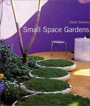 Cover image for Small Space Gardens