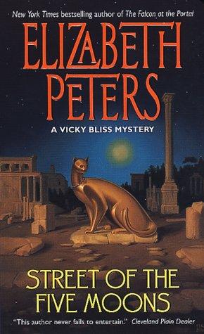 Cover image for Street of the Five Moons (A Vicky Bliss Mystery)